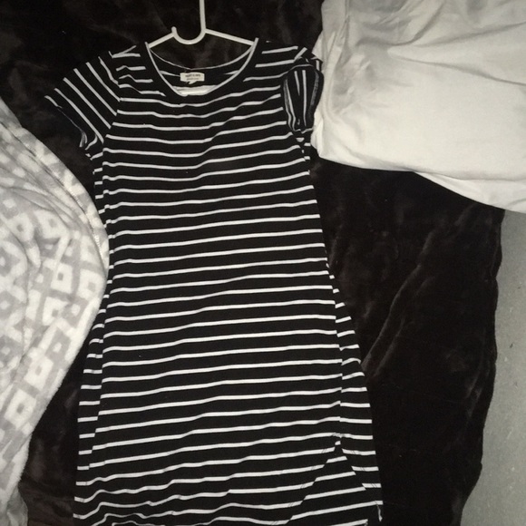 black and white striped dress - Picture 1 of 3